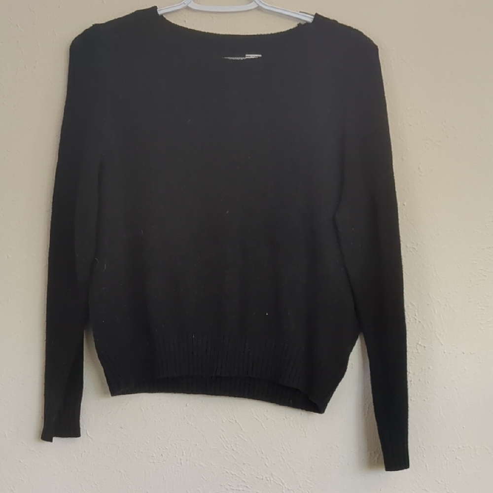 H&M Black Ribbed Knit Top- Divided M